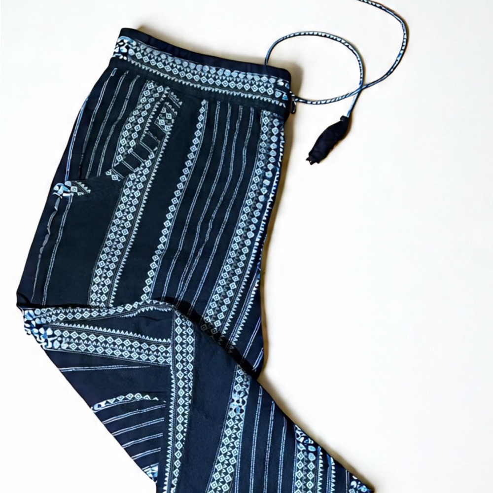 Anthropologie Women’s M Black and White Embroidered Striped Cropped Casual Pants